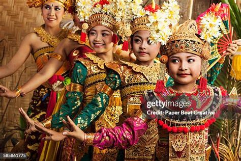 4,157 Bali Dancers Stock Photos, High-Res Pictures, and Images - Getty Images