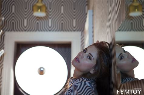 Caprice Trey Chic XL E B B Porn Pic