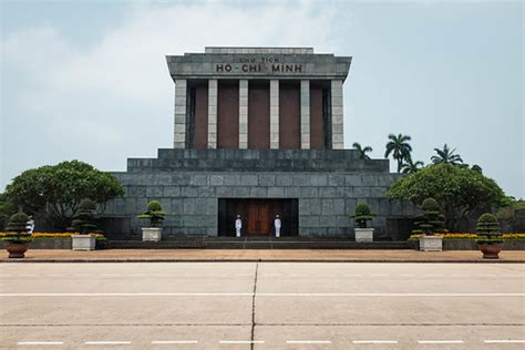 Mausoleo De Ho Chi Min Hanoi Javier Odriozola Flickr