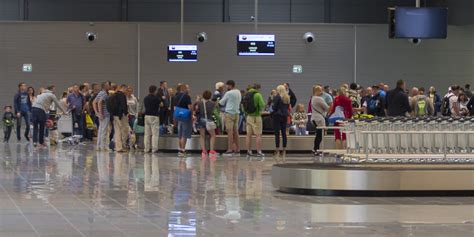 Terminal C na lotnisku Katowice Pyrzowice Pierwsi pasażerowie już