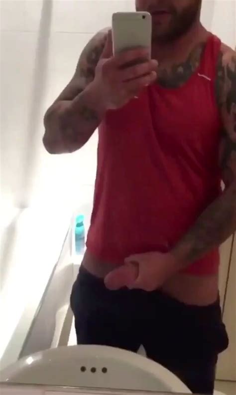 HOT DAD ALERT Video ThisVid