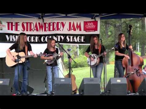 The Hinson Girls Foggy Mountain Breakdown 2011 Strawberry Festival