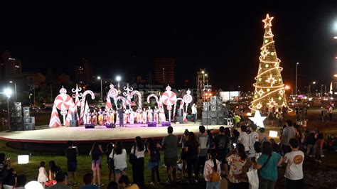 Se realizó en Posadas el encendido del Árbol de Navidad YouTube