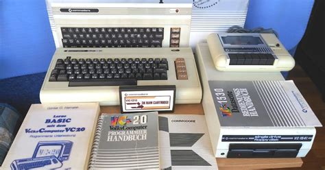 Retro Ordenadores Orty Commodore VC 20 VIC 20 primera versión 1981