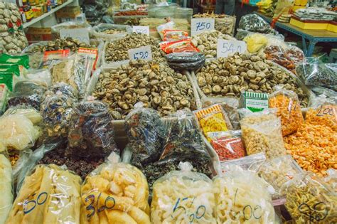 Frutas Y Pescados Secados Productos Pesqueros Fritos Foto Del