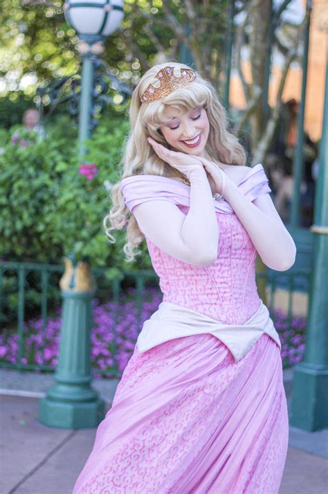 Princess Aurora At Walt Disney World Face Character Sleeping Beauty Disney Princess Cosplay