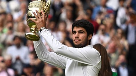 Djokovic battu Carlos Alcaraz remporte Wimbledon pour la première