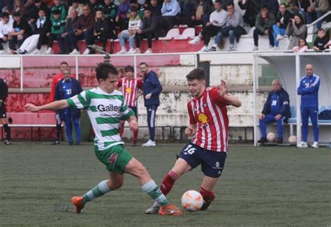 ALONDRAS FÚTBOL TERCERA RFEF El Alondras disfruta de su salvación