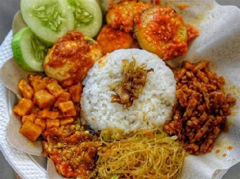 Daftar Harga Menu Delivery Nasi Uduk Dan Nasi Kuning Dira Somawinata