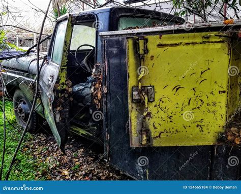 Abandoned Old Work Truck Stock Photo Image Of Truck 124665184