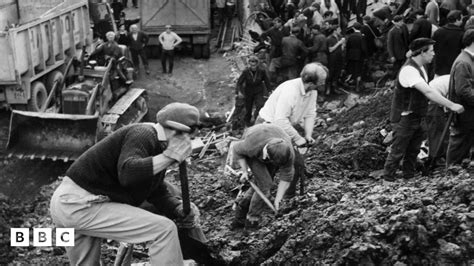 Aberfan E Wyn James Yn Cofior Drychineb Wedi 50 Mlynedd Bbc Cymru Fyw