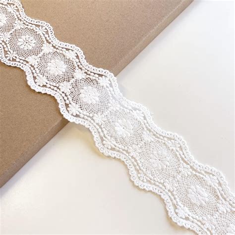 Flower Off White Scallop 3 Cotton Lace Mesh Trimlt15