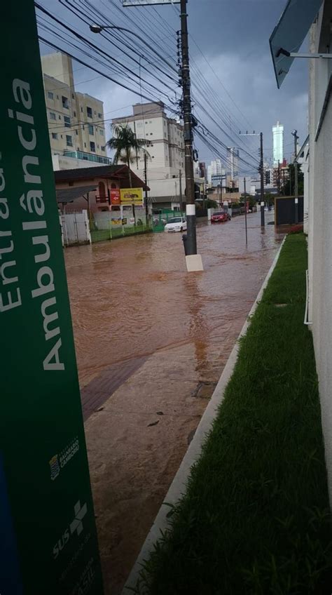 Chuva Causa Alagamentos Em Cidades De Santa Catarina Clicrdc