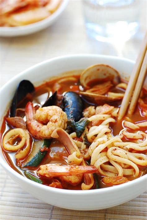 Jjamppong Korean Spicy Seafood Noodle Soup Korean Bapsang Recipes