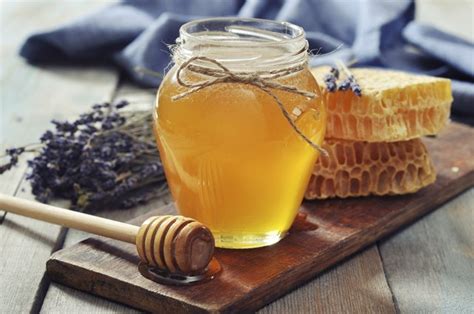 Glycemic Index of Honey vs. Sugar | livestrong