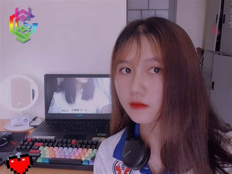 Ng M Tr N B Nhan S C G I P Khoe G C Gaming Hot Nh T V A C Vinh Danh T I Vgsg