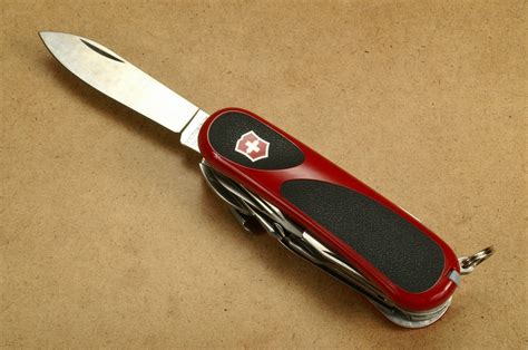 Victorinox Evolution Grip S557 Schwarz Rot Schweizer Taschenmesser 2