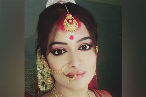 Tollywood Actress Rimjhim Mitra Posts A Bridal Pic On Facebook And