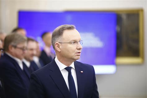 Andrzej Duda jest w pułapce Co może zmierzchający prezydent