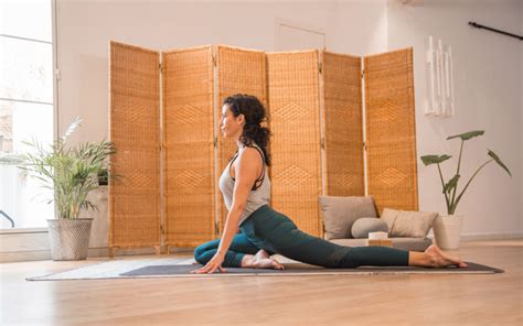 Posturas De Yoga Para Fortalecer El Suelo Pélvico Consejos Y Beneficios