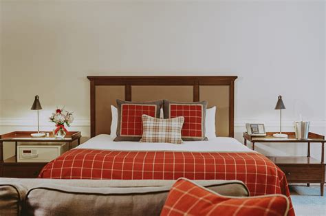 Premium Guest Rooms at Pillar and Post in Niagara on the Lake