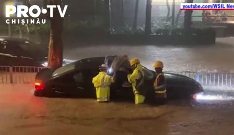 Cele Mai Mari Inundatii Inregistrate Vreodata In Hong Kong Scolile Au