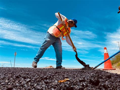 Avanza campaña de bacheo en colonias La Mesa y Bellotas de Nogales