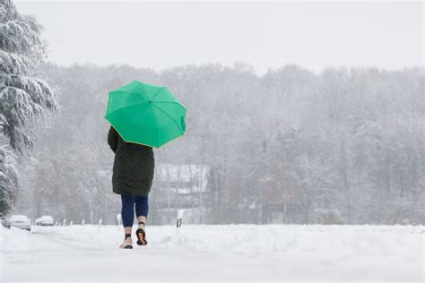 Cum va fi vremea în a doua zi de Crăciun Zonele unde ninge și se va