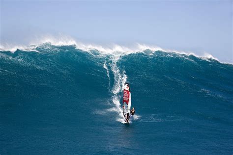 Red Bull Wingfinder: Robby Naish takes personality test