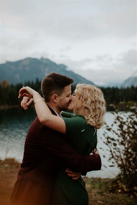 Best Engagement Photo Spots In The Seattle Area