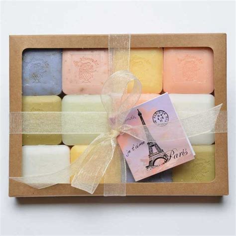 T Box With 12 Assorted Guest Soaps And T Card • La Lavande Finest French Soaps