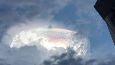 Un Tonnant Nuage Iridescent Observ Dans Le Ciel Du Costa Rica