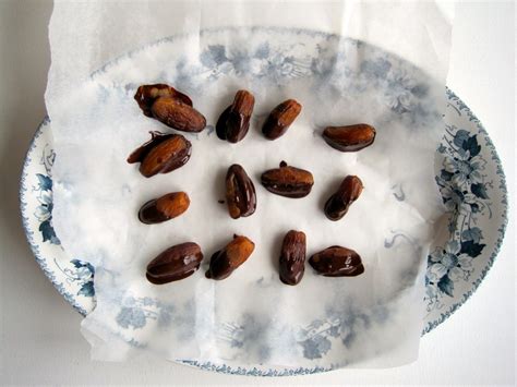 Chocolate Dates