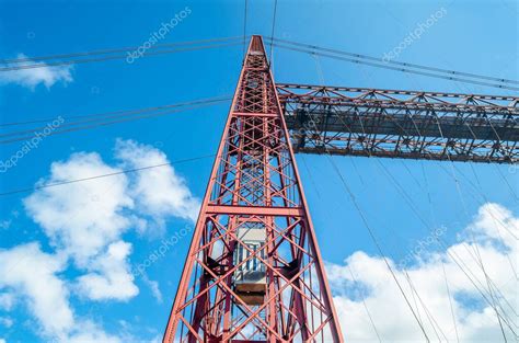 Detalle Del Puente De Vizcaya Puente Transportador Que Une Las