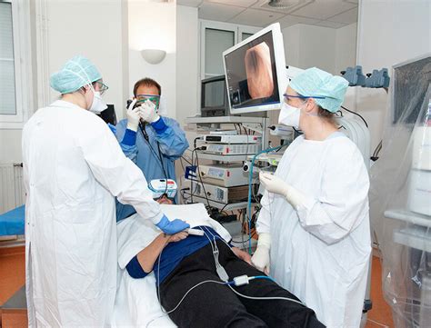 Fiber-bronchoscopy under local anesthesia with VRH (this image is ...