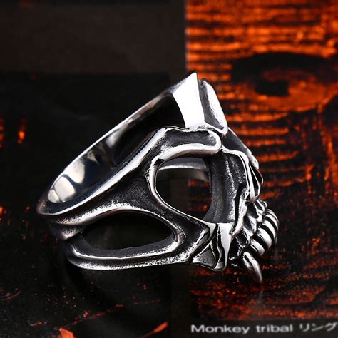 Vampire Skull Ring - Iconic Ring