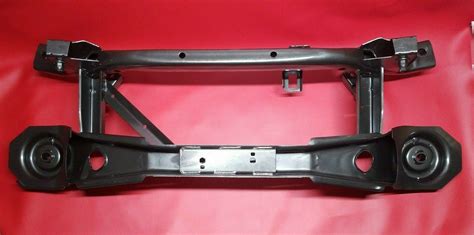 00 11 Ford Focus Sedan Rear Crossmember Subframe Wo Sway Bar Ebay