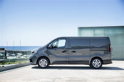 Mercedes Benz Vito Vs Vw Transporter Vs Renault Trafic Which Panel Van