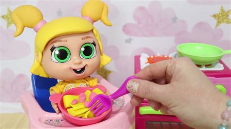 BABY SARINHA COMENDO MACARRÃO DE MASSINHA PLAY DOH YouTube