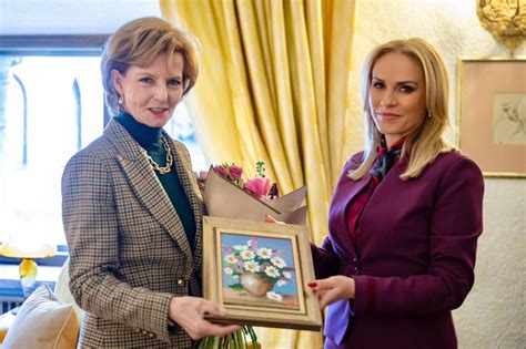 Gabriela Firea Nt Lnire Emo Ionant Cu Majestatea Sa Margareta