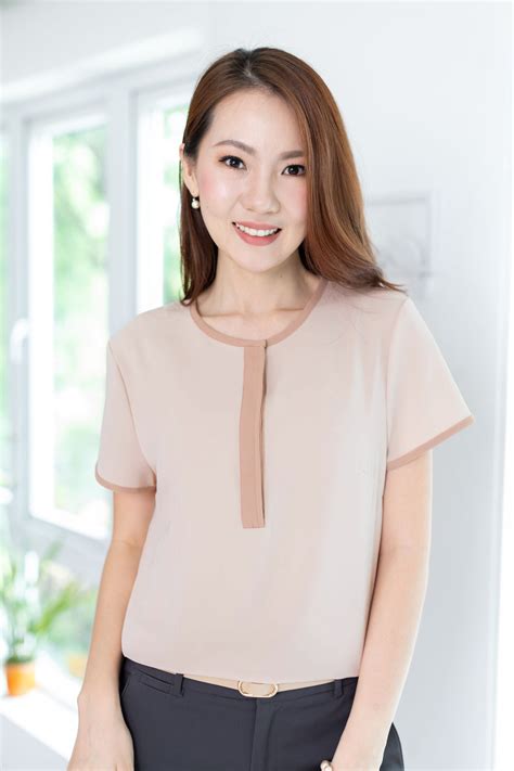 Nt Popover Placket Blouse Nude Cream Narinarishop