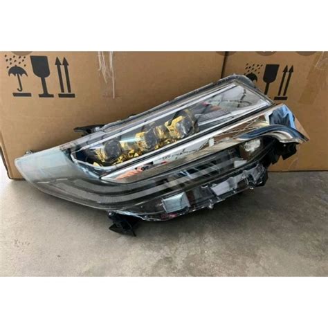Toyota Alphard 18 Headlamp Golden Eyes Shopee Malaysia
