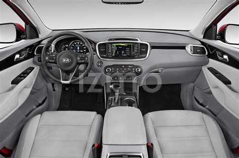 Kia Sorento Sx V At Wd Door Suv Dashboard Stockphoto Izmostock