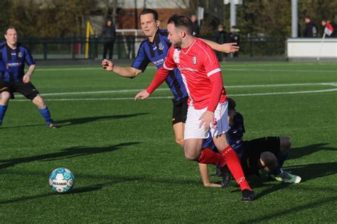 3e Klasse D Lyra Zet Achterstand Om In Winst HVC10 Simpel Langs