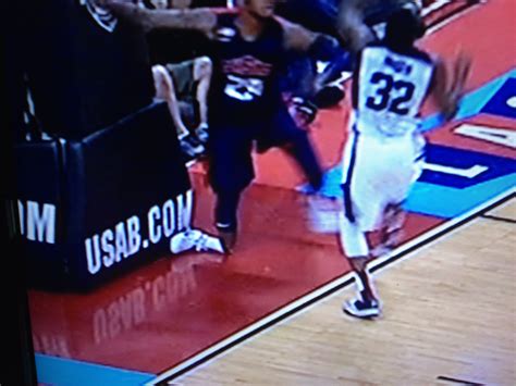 Paul George Injury / Photos: Teammates React To Paul George's Gruesome ...