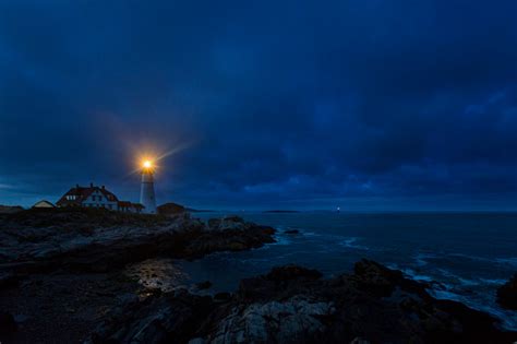 30k+ Lighthouse At Night Pictures | Download Free Images on Unsplash