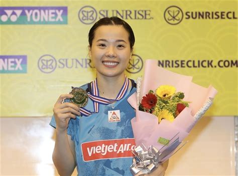 Linh Wins Vietnam Open Badminton Title