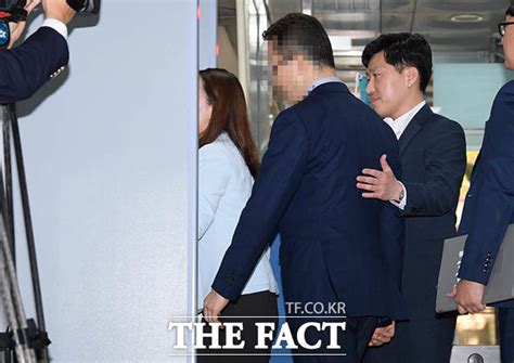 Tf포토 삼바 증거인멸 지시 삼성전자 임원 2명 영장실질심사 출석 포토 기사 더팩트