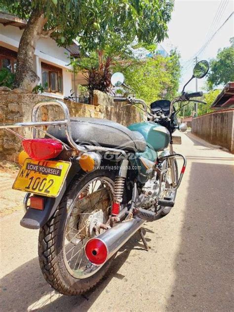 Bajaj Boxer Used Negotiable Sri Lanka