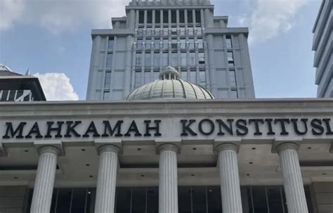 Akhirnya Gugatan Hapus Ambang Batas Parlemen Dikabulkan Mk Majalah